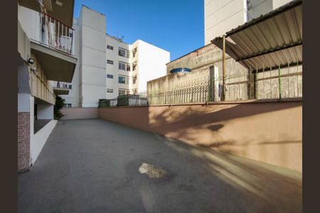 Apartamento à venda com 81m², 2 quartos e 1 vaga Apartamento à venda com 81m², 2 quartos e 1 vagaÁrea comum - Playground