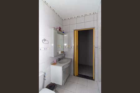 Casa à venda com 165m², 3 quartos e 2 vagas Casa à venda com 165m², 3 quartos e 2 vagasBanheiro 2