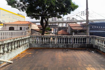 Casa à venda com 165m², 3 quartos e 2 vagas Casa à venda com 165m², 3 quartos e 2 vagasTerraço