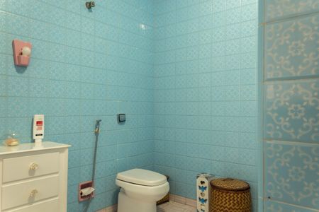 Casa para alugar com 260m², 3 quartos e 4 vagasBanheiro Social