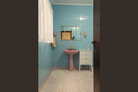 Casa para alugar com 260m², 3 quartos e 4 vagasBanheiro Social