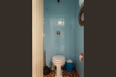 Casa para alugar com 260m², 3 quartos e 4 vagasBanheiro de Serviço