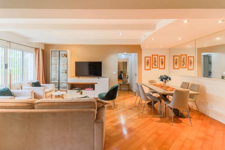 Sala de casa para alugar com 5 quartos, 321m² em Santo Amaro, São Paulo