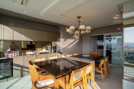 Apartamento à venda com 343m², 4 quartos e 4 vagas Apartamento à venda com 343m², 4 quartos e 4 vagasFoto 04