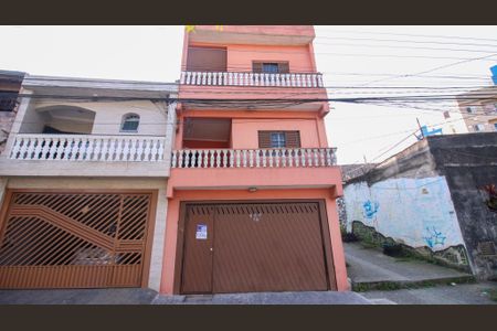 Casa para alugar com 90m², 2 quartos e sem vaga Casa para alugar com 90m², 2 quartos e sem vagaFachada