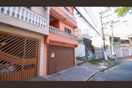 Casa para alugar com 90m², 2 quartos e sem vaga Casa para alugar com 90m², 2 quartos e sem vagaFachada