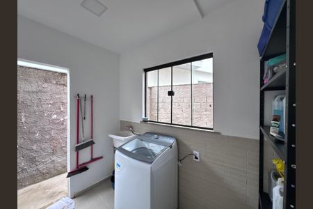 Casa à venda com 150m², 4 quartos e 2 vagasÁrea de Serviço