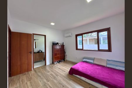 Casa à venda com 150m², 4 quartos e 2 vagasSuíte 2