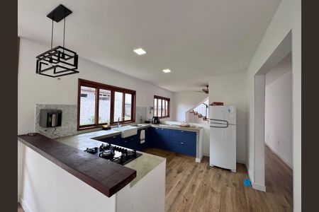 Casa à venda com 150m², 4 quartos e 2 vagasCozinha