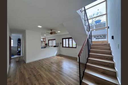 Sala de casa à venda com 4 quartos, 150m² em Vargem Grande, Rio de Janeiro