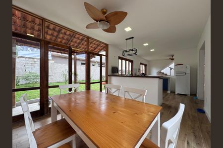 Casa à venda com 150m², 4 quartos e 2 vagasCopa