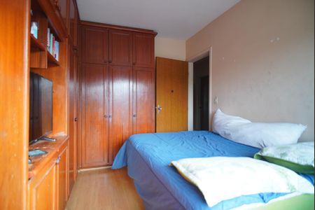 Apartamento à venda com 134m², 4 quartos e 1 vagaQuarto 2