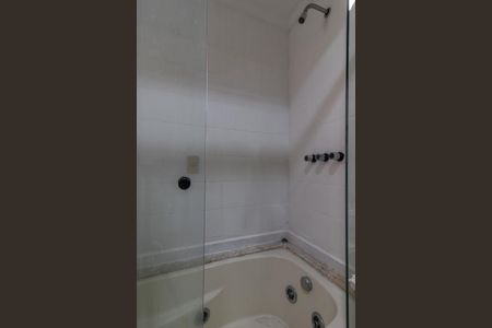 Apartamento à venda com 100m², 3 quartos e 2 vagasBanheiro da Suíte 1