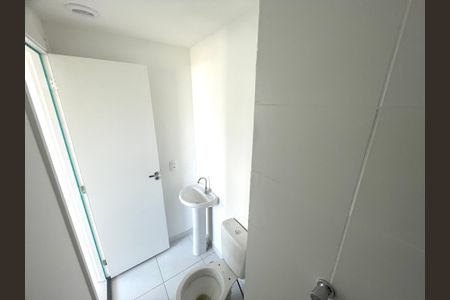 Apartamento para alugar com 32m², 2 quartos e sem vaga Apartamento para alugar com 32m², 2 quartos e sem vagaBanheiro 1