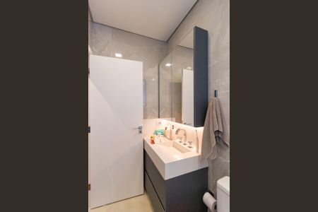 Casa de condomínio à venda com 384m², 4 quartos e 4 vagasBanheiro da suíte 3