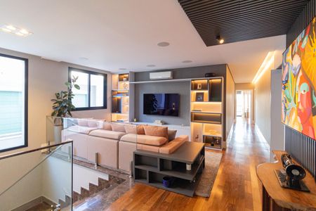 Casa de condomínio à venda com 384m², 4 quartos e 4 vagasSala