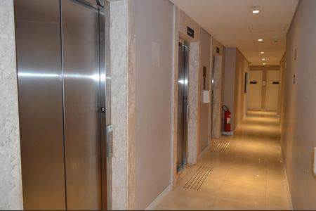 Apartamento à venda com 59m², 2 quartos e 1 vagaElevador