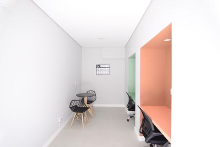 Apartamento à venda com 35m², 2 quartos e sem vagaÁrea comum