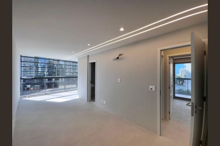 Apartamento à venda com 115m², 3 quartos e 2 vagas Apartamento à venda com 115m², 3 quartos e 2 vagasSuíte