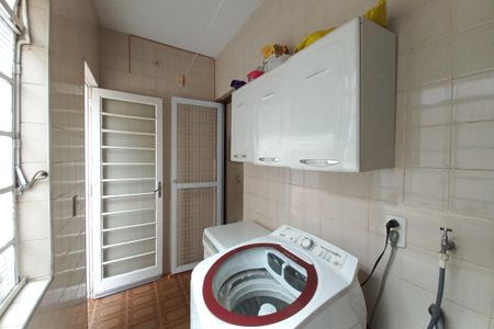 Casa à venda com 322m², 4 quartos e 2 vagas Casa à venda com 322m², 4 quartos e 2 vagasÁrea de Serviço