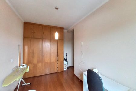 Casa à venda com 322m², 4 quartos e 2 vagas Casa à venda com 322m², 4 quartos e 2 vagasQuarto 3