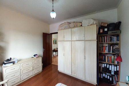 Casa à venda com 322m², 4 quartos e 2 vagas Casa à venda com 322m², 4 quartos e 2 vagasQuarto 2