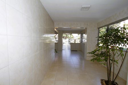 Apartamento à venda com 65m², 2 quartos e 2 vagasHall de entrada