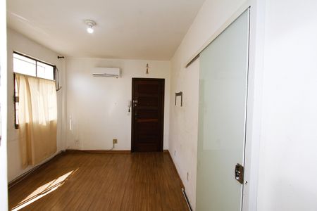 Apartamento à venda com 65m², 2 quartos e 2 vagasSala