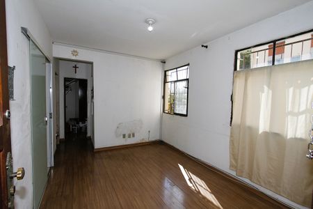 Apartamento à venda com 65m², 2 quartos e 2 vagasSala