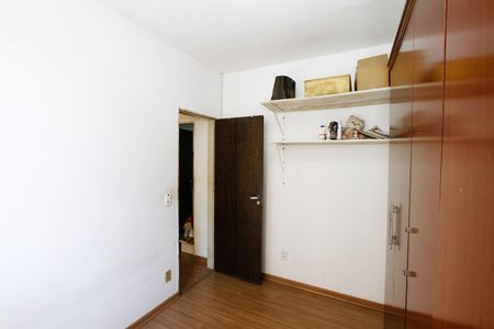 Apartamento à venda com 65m², 2 quartos e 2 vagasQuarto 2