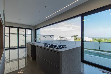 Casa de condomínio para alugar com 237m², 4 quartos e 6 vagasCozinha