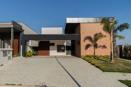 Casa de condomínio para alugar com 237m², 4 quartos e 6 vagasFachada 