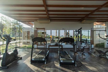 Casa de condomínio para alugar com 237m², 4 quartos e 6 vagasÁrea comum - Academia