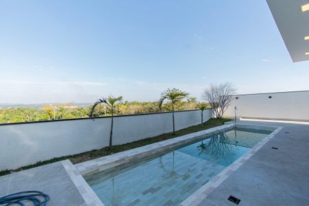 Casa de condomínio para alugar com 237m², 4 quartos e 6 vagasÁrea comum - Quintal / Piscina