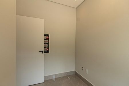 Casa de condomínio para alugar com 237m², 4 quartos e 6 vagasEscritório