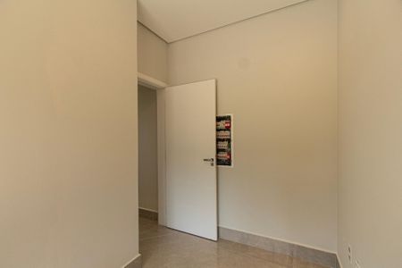 Casa de condomínio para alugar com 237m², 4 quartos e 6 vagasEscritório