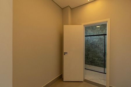 Casa de condomínio para alugar com 237m², 4 quartos e 6 vagasCloset Suíte 2