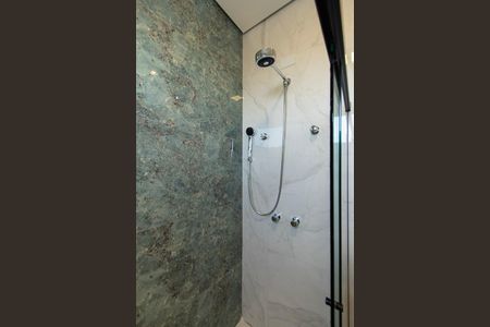 Casa de condomínio para alugar com 237m², 4 quartos e 6 vagasBanheiro Suíte 2