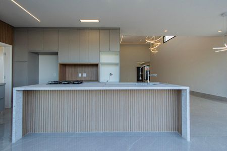 Casa de condomínio para alugar com 237m², 4 quartos e 6 vagasCozinha