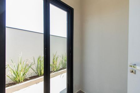 Casa de condomínio para alugar com 237m², 4 quartos e 6 vagasÁrea de Serviço