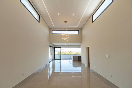 Casa de condomínio para alugar com 237m², 4 quartos e 6 vagasSala