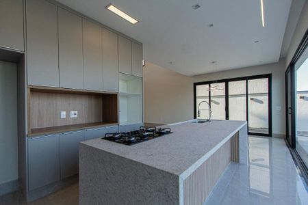 Casa de condomínio para alugar com 237m², 4 quartos e 6 vagasCozinha