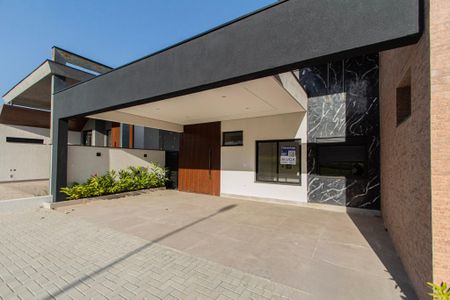 Casa de condomínio para alugar com 237m², 4 quartos e 6 vagasFachada 