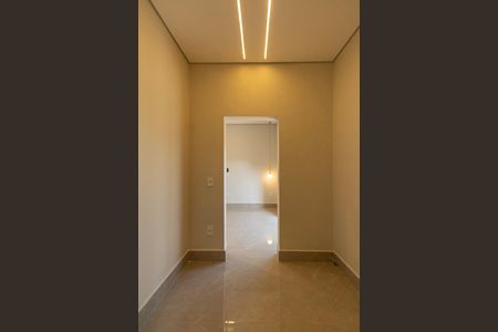 Casa de condomínio para alugar com 237m², 4 quartos e 6 vagasCloset Suíte 2