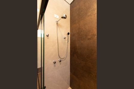 Casa de condomínio para alugar com 237m², 4 quartos e 6 vagasBanheiro Suíte 