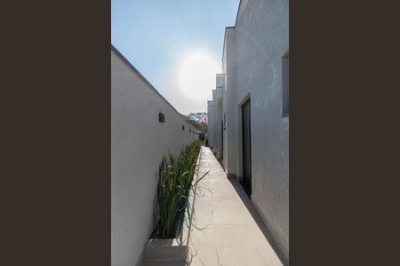 Casa de condomínio para alugar com 237m², 4 quartos e 6 vagasCorredor lateral Suítes