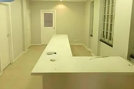 Casa à venda com 248m², 6 quartos e sem vaga