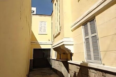 Casa à venda com 248m², 6 quartos e sem vaga