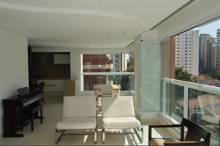 Apartamento à venda com 268m², 4 quartos e 4 vagasVaranda da Sala