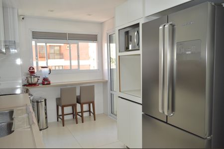 Apartamento à venda com 268m², 4 quartos e 4 vagasCozinha